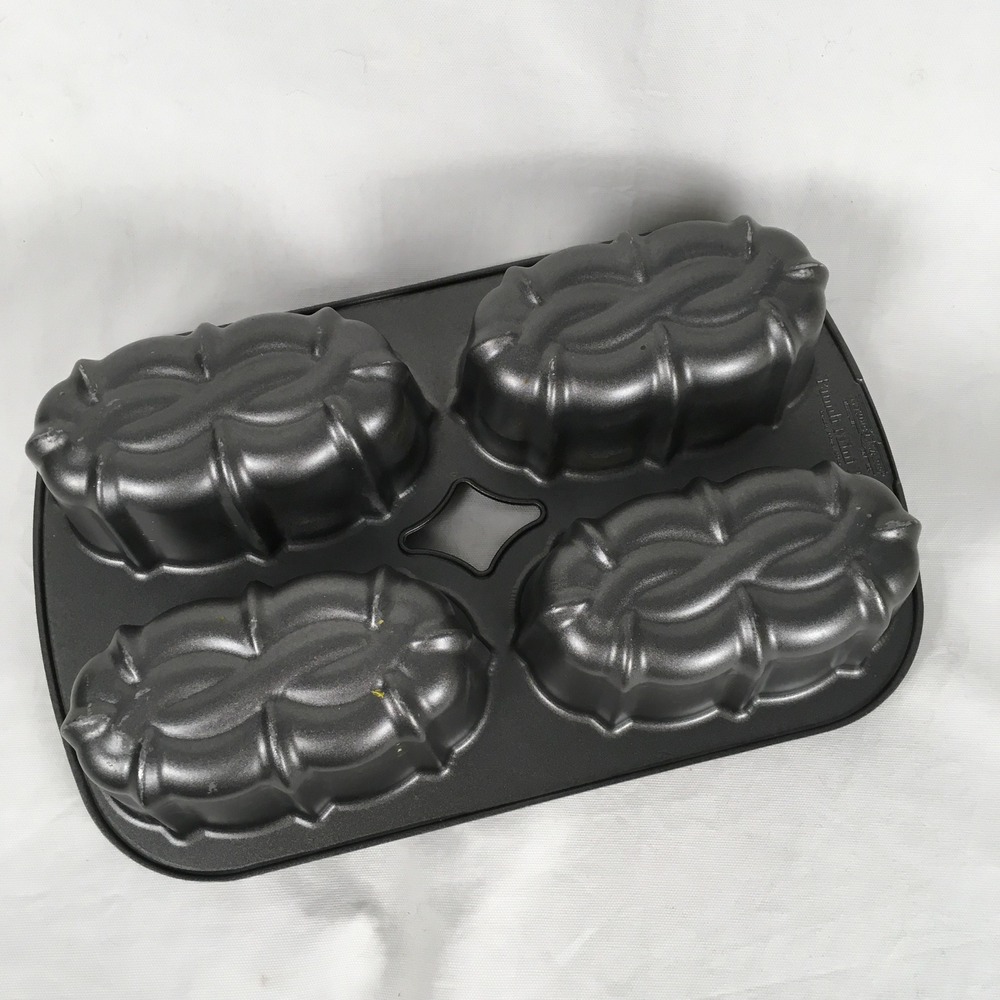 Nordic Ware 4 Mini Bundt Loaf Pan Mold Heavy Cast Aluminum‎ Bakeware